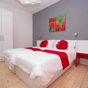 Hotel Liqeni Tirana